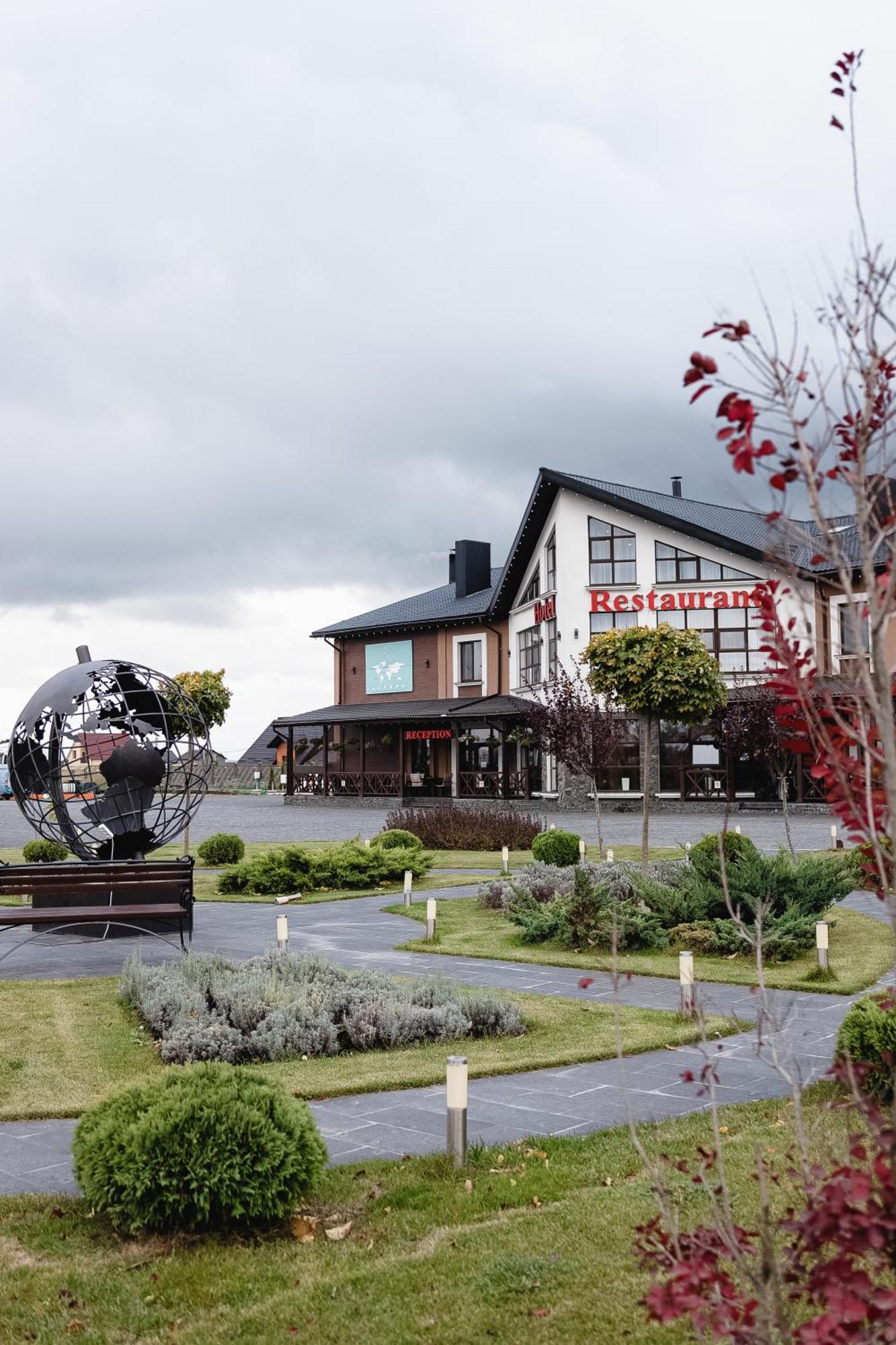 Geography Hotel Veresneve Exterior photo
