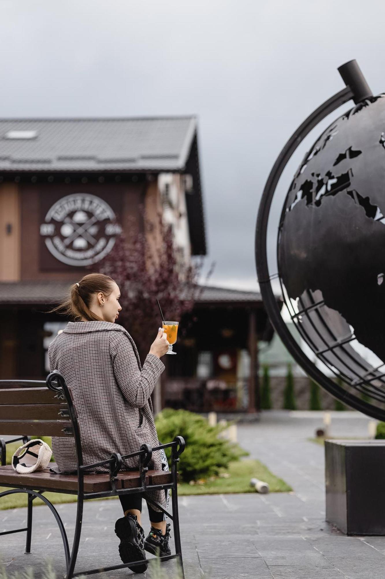 Geography Hotel Veresneve Exterior photo