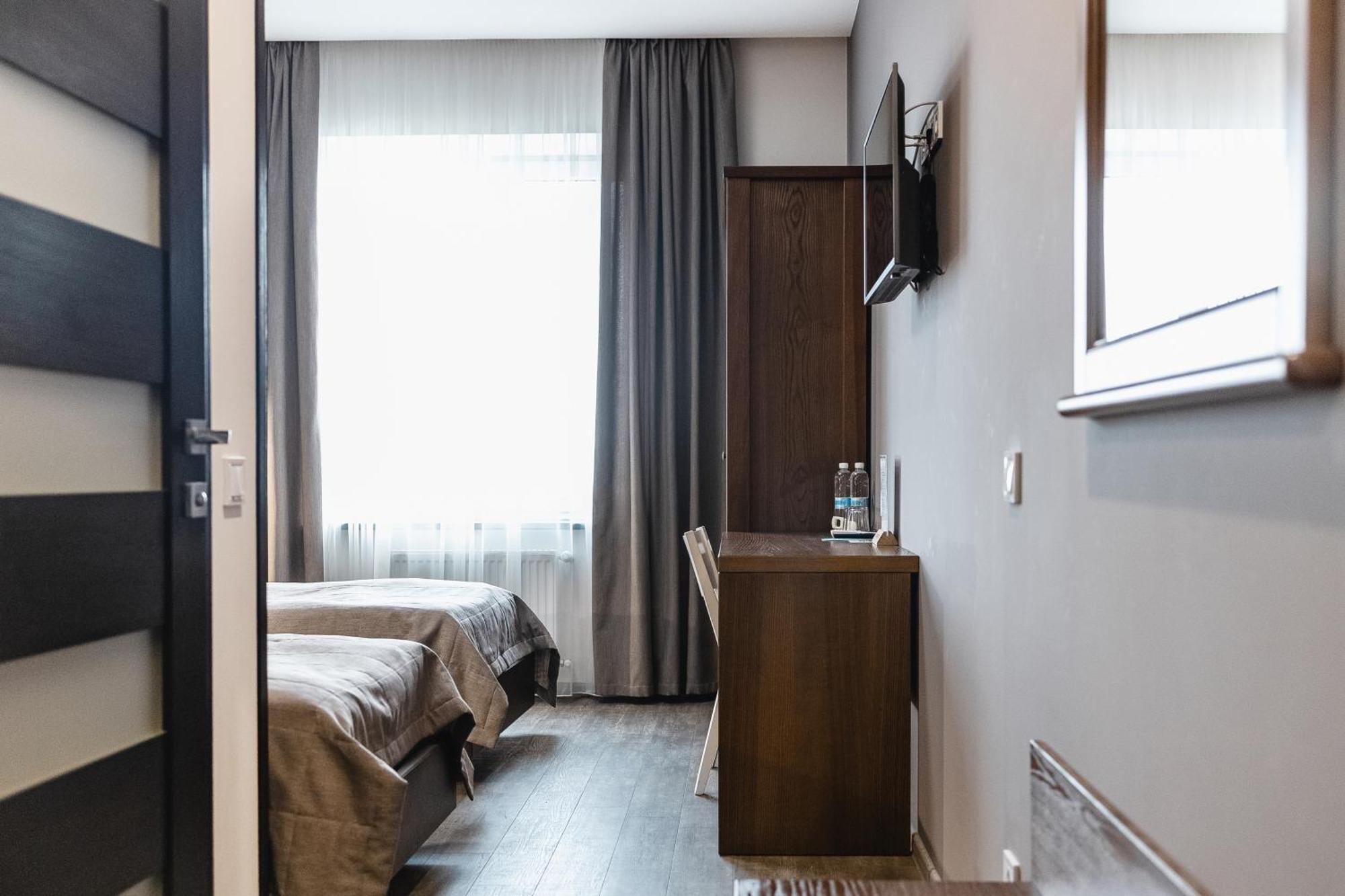 Geography Hotel Veresneve Exterior photo