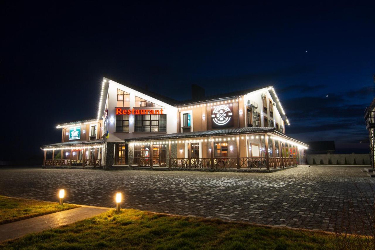 Geography Hotel Veresneve Exterior photo